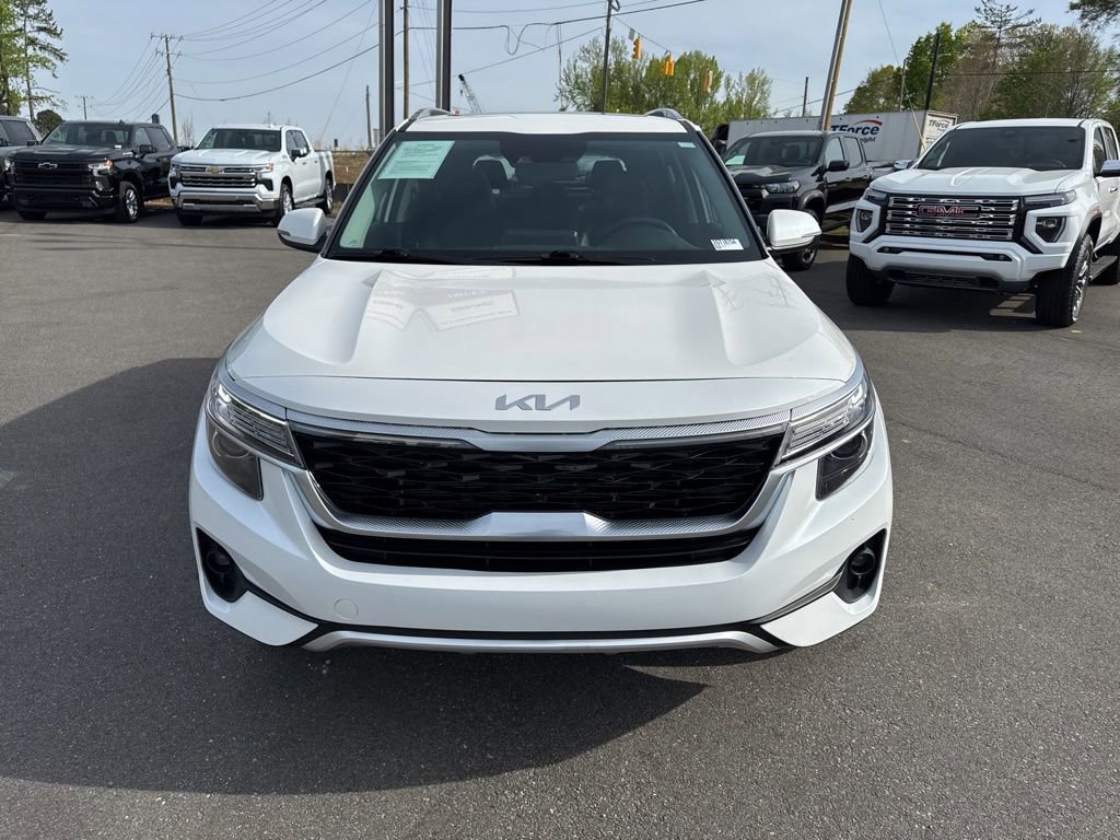 Used 2023 Kia Seltos EX AWD/4WD image 8