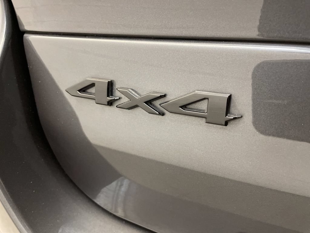 Certified 2025 Jeep Grand Cherokee L Altitude AWD/4WD image 8