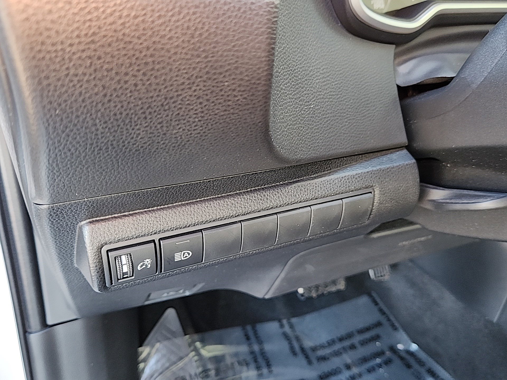 Certified 2024 Toyota Corolla SE image 12