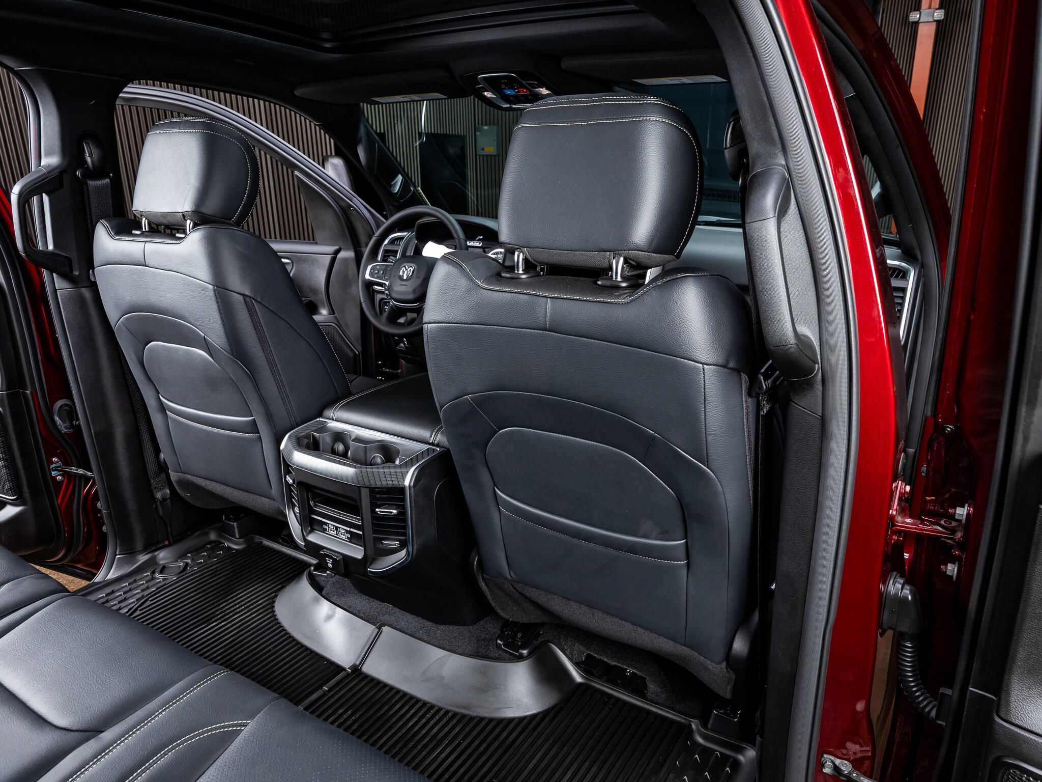 Used 2025 RAM 1500 Lone Star RWD image 31