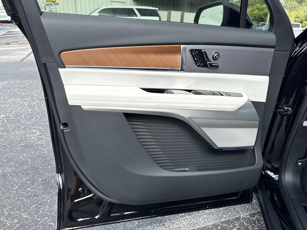 New 2026 Cadillac Vistiq Sport image 19