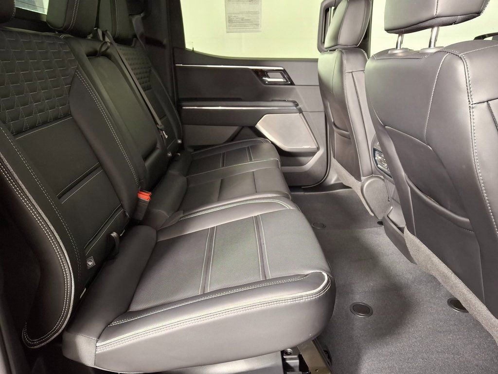 Used 2025 GMC Sierra EV Denali image 30