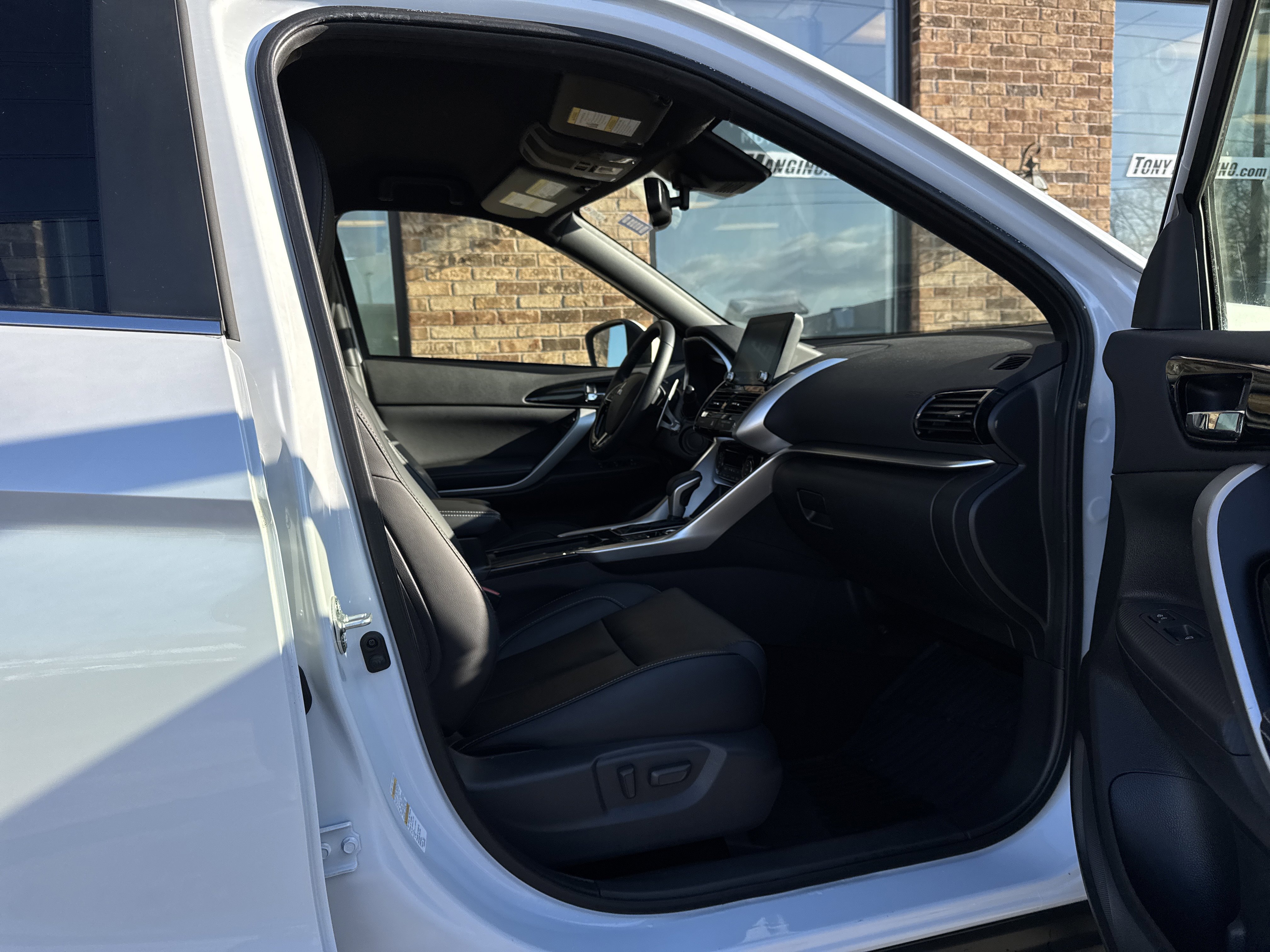 Used 2022 Mitsubishi Eclipse Cross AWD image 13