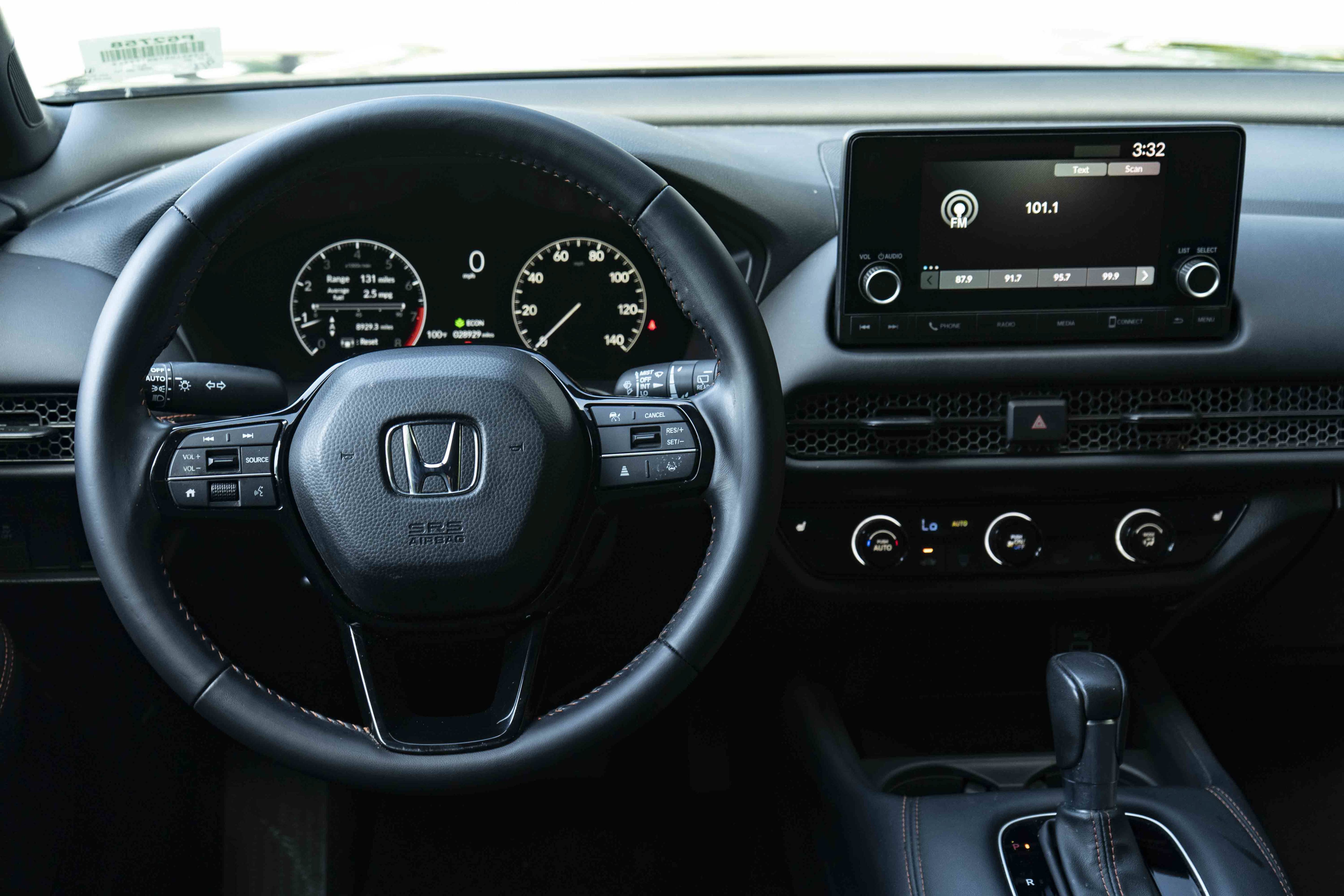 Certified 2025 Honda HR-V Sport image 19