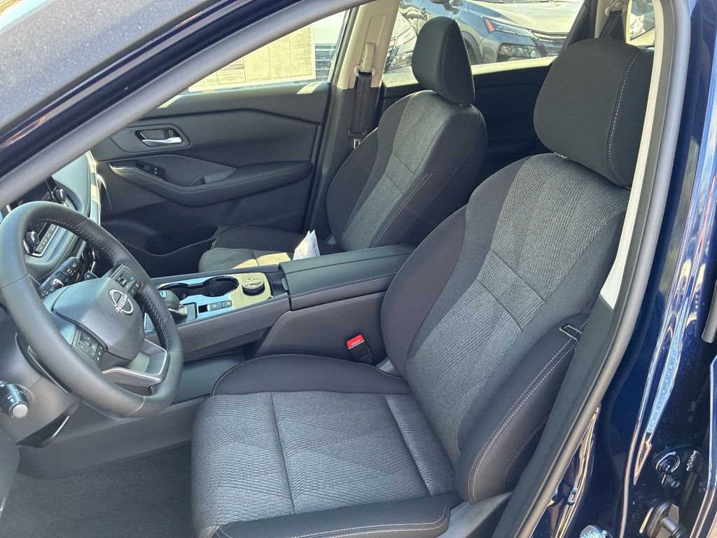New 2026 Nissan Rogue SV w/ Cold Weather Package AWD/4WD image 18