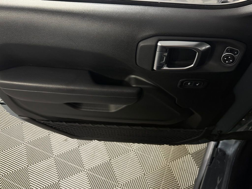 Used 2025 Jeep Wrangler Willys 4xe image 26