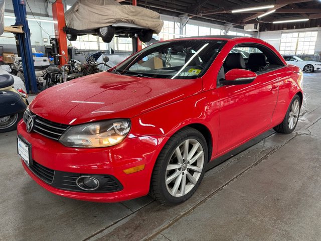 Used 2015 Volkswagen Eos Komfort FWD image 1