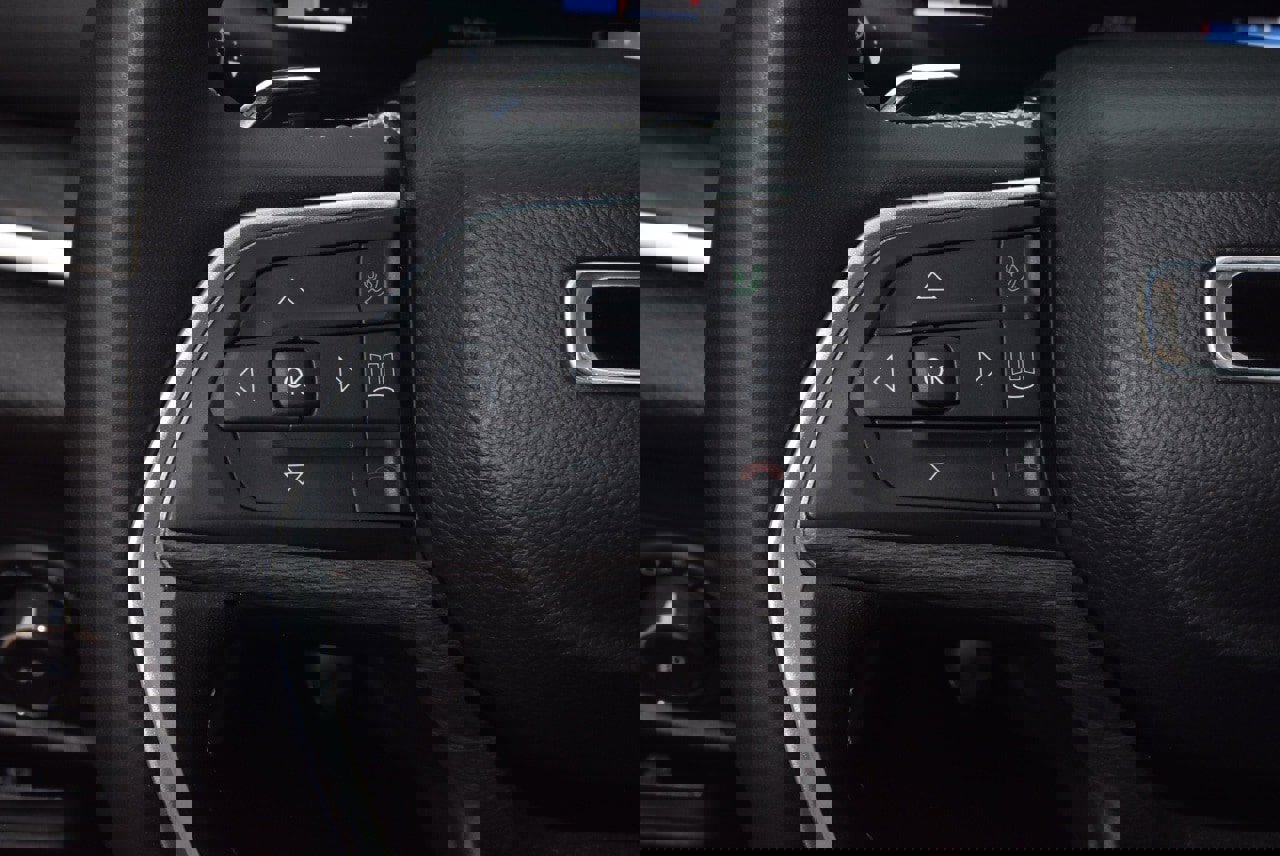 Used 2023 Jeep Grand Cherokee Limited w/ Luxury Tech Group II image 23