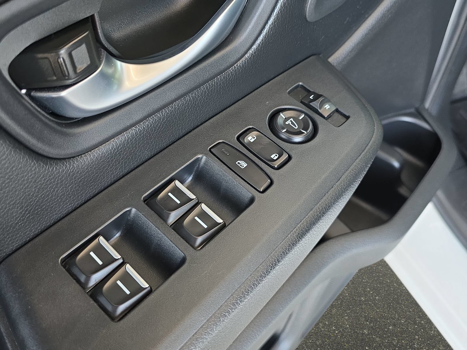 Certified 2025 Honda Pilot EX-L image 26