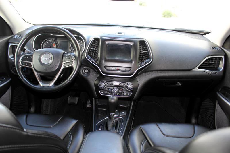 Used 2021 Jeep Cherokee Latitude Plus image 15