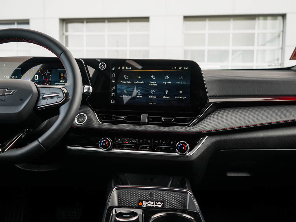 New 2026 Chevrolet Equinox RS w/ Convenience Package III AWD/4WD image 16