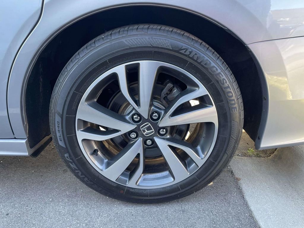 Used 2023 Honda Odyssey Touring image 5