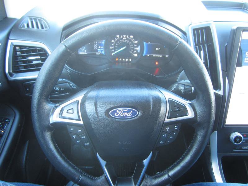 Used 2023 Ford Edge SEL w/ Convenience Package image 16