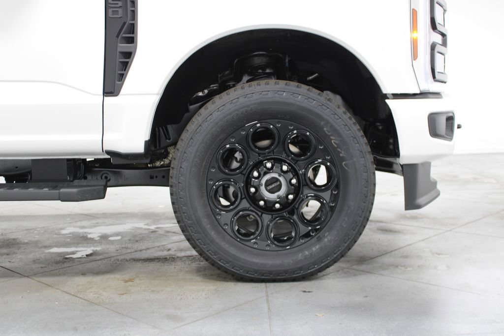 New 2026 Ford F250 Lariat w/ Black Appearance Package image 13