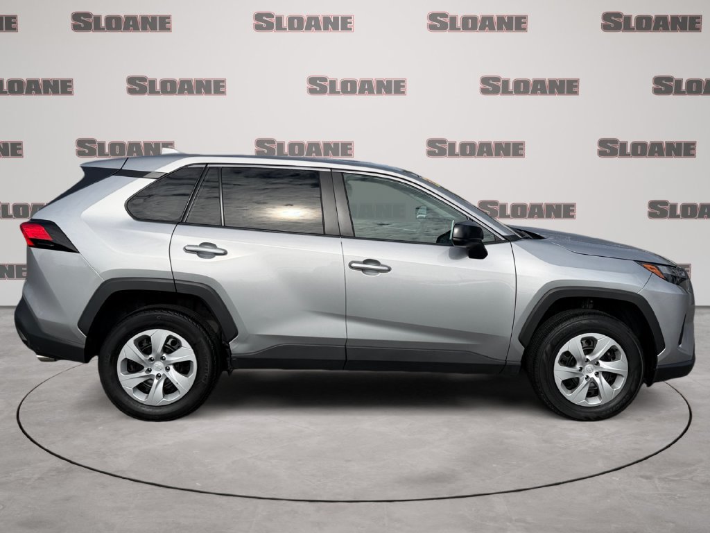 Used 2025 Toyota RAV4 LE AWD/4WD image 6