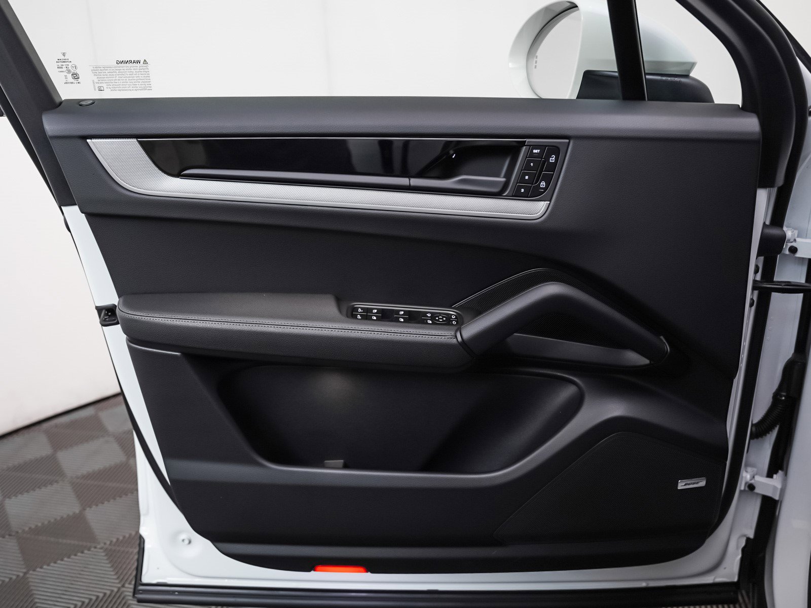 New 2026 Porsche Cayenne image 25
