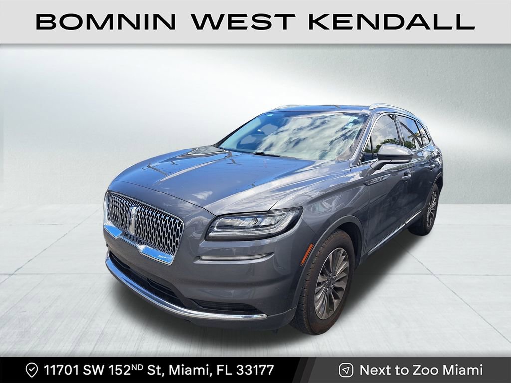 Used 2023 Lincoln Nautilus AWD w/ Premium Package image 2