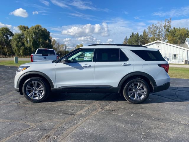 New 2026 Ford Explorer Active image 2