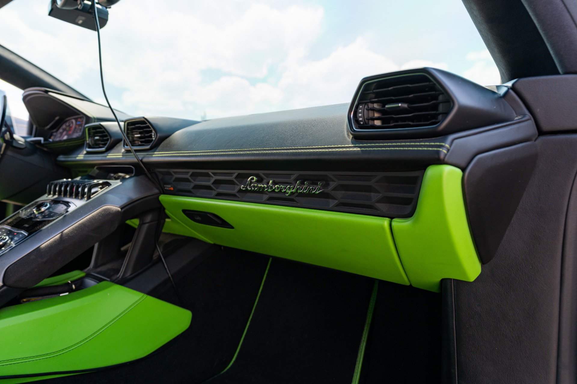 Used 2017 Lamborghini Huracan LP 580-2 RWD image 29