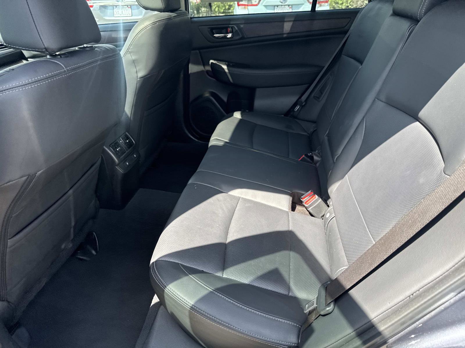 Used 2017 Subaru Outback 2.5i Limited AWD/4WD image 13