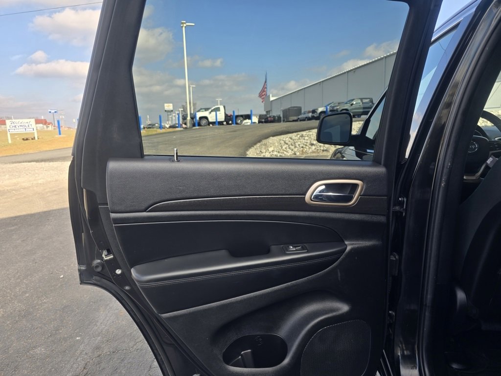 Used 2015 Jeep Grand Cherokee Laredo w/ Quick Order Package 23E image 16