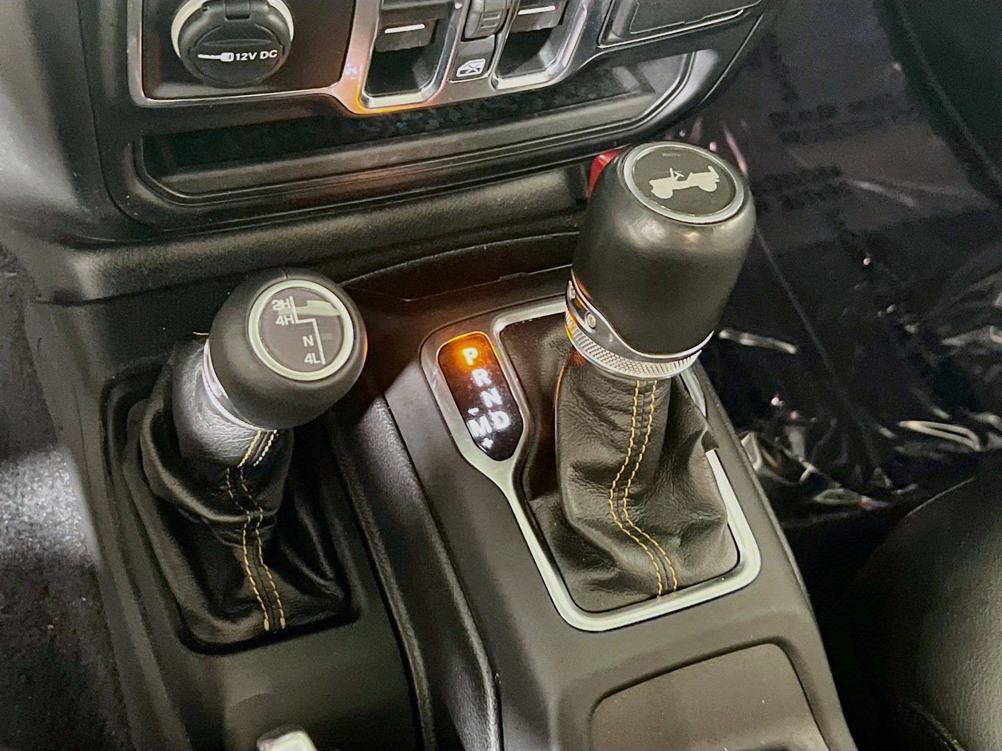 Used 2020 Jeep Wrangler Unlimited Sahara AWD/4WD image 17