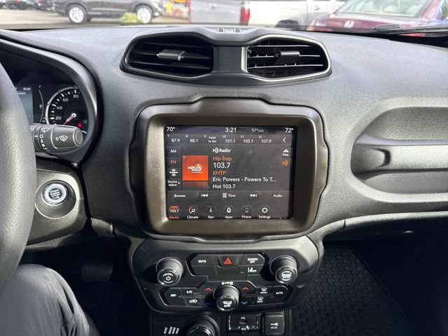 Used 2023 Jeep Renegade Latitude image 25