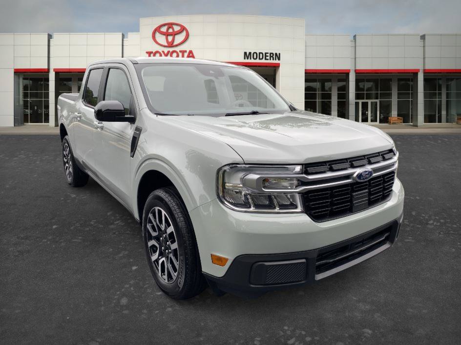 Used 2024 Ford Maverick Lariat FWD image 3
