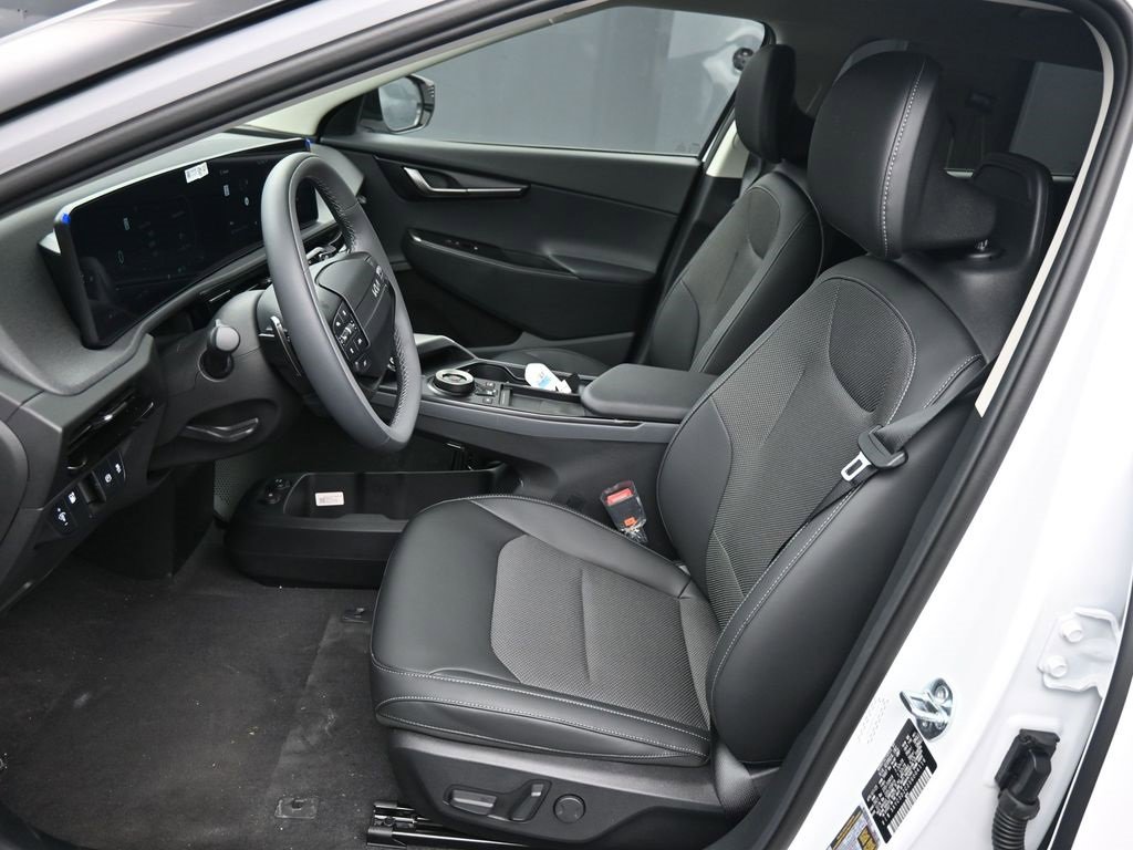 New 2025 Kia EV6 Light image 18