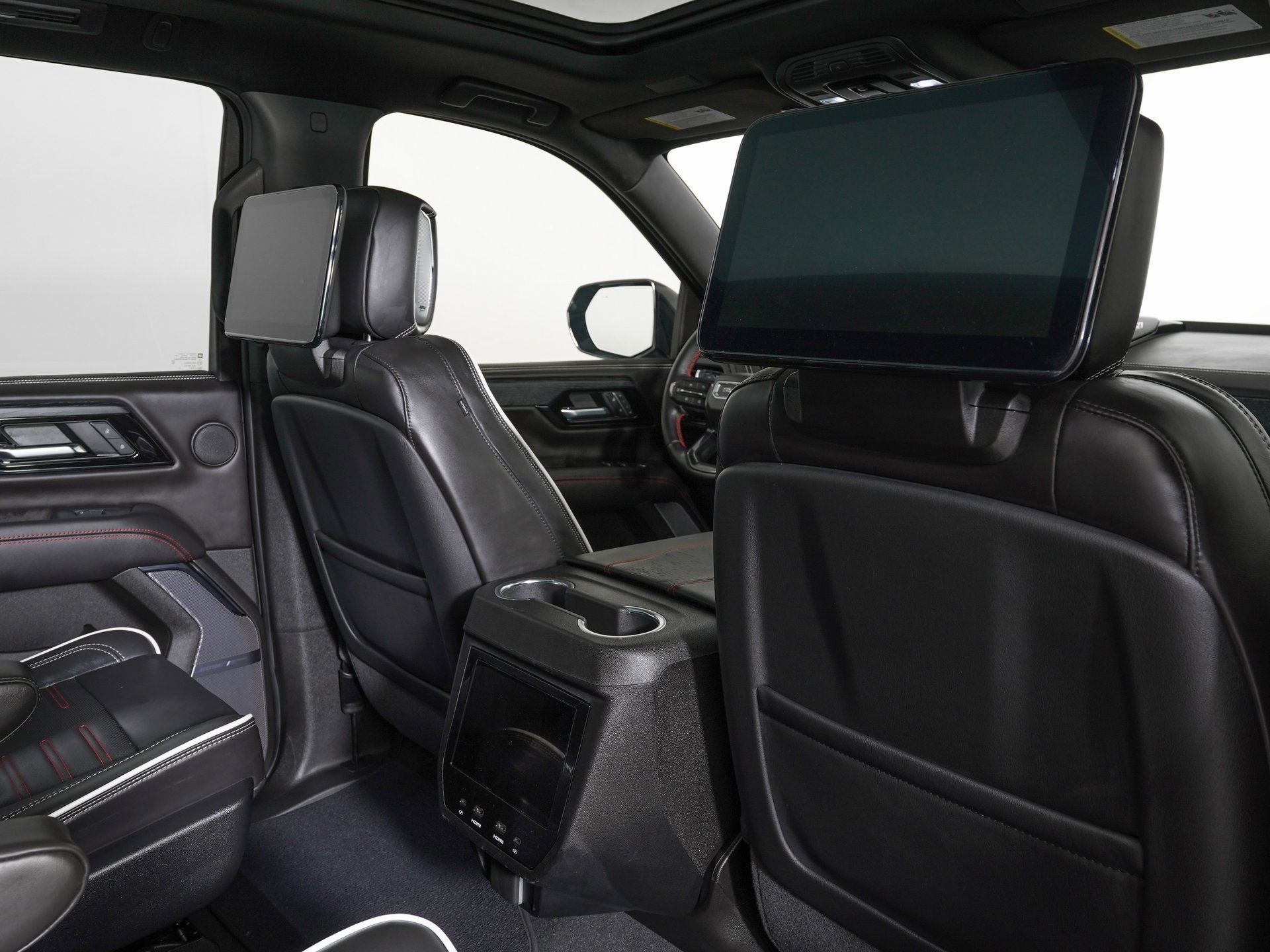 Used 2026 GMC Yukon XL AT4 Ultimate image 12