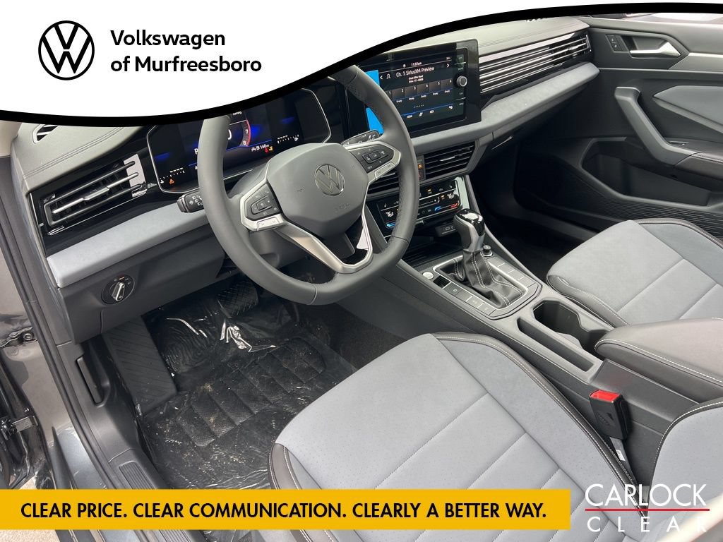 Used 2026 Volkswagen Jetta SE FWD image 14