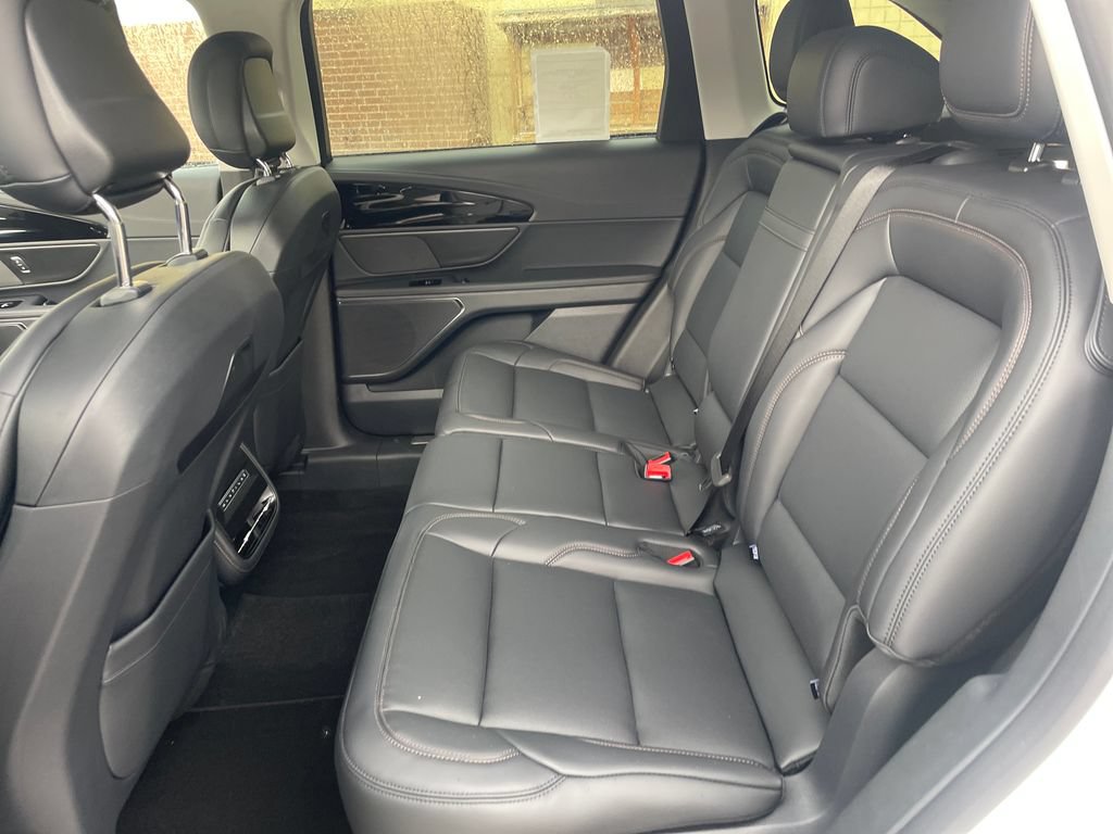New 2026 Lincoln Nautilus Premier AWD/4WD image 14