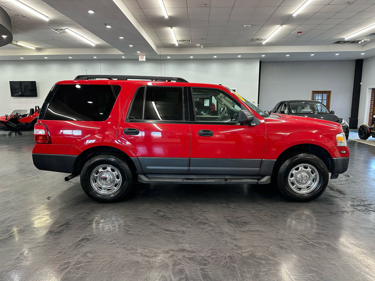 Used 2011 Ford Expedition XL w/ Fleet Convenience Pkg image 4