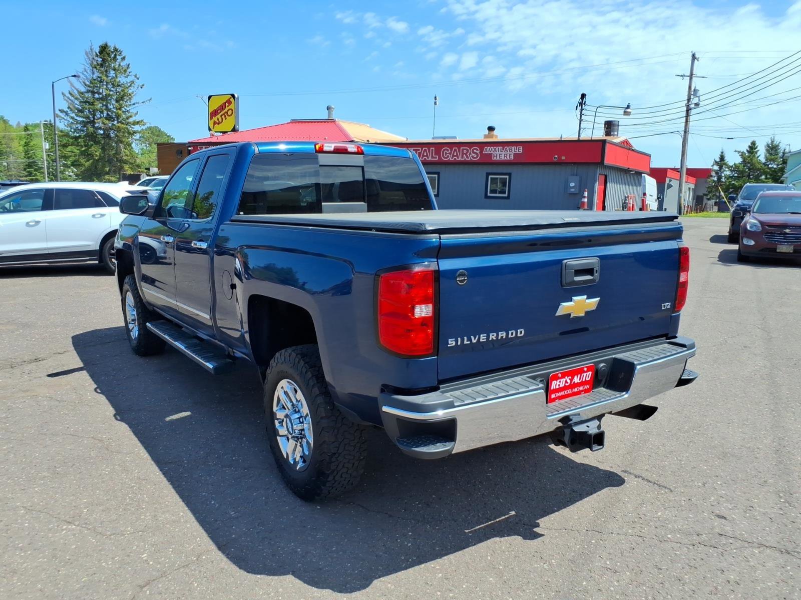Used 2016 Chevrolet Silverado 2500 LTZ AWD/4WD image 3