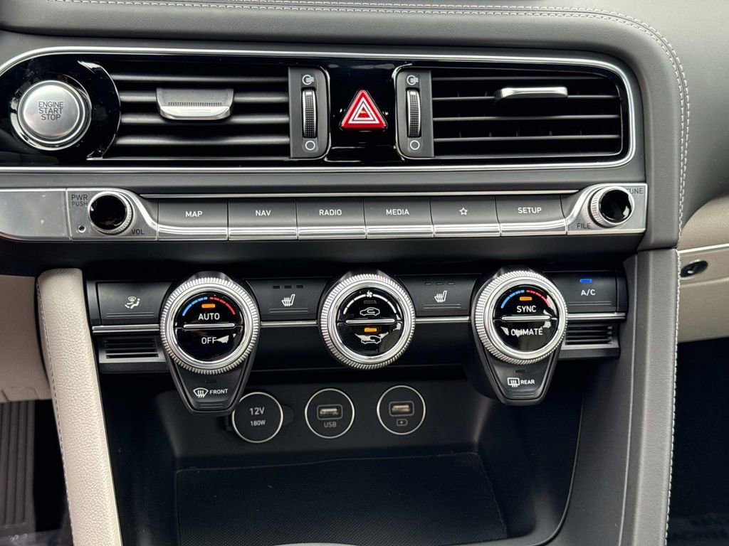 Used 2023 Genesis G70 2.0T RWD image 24