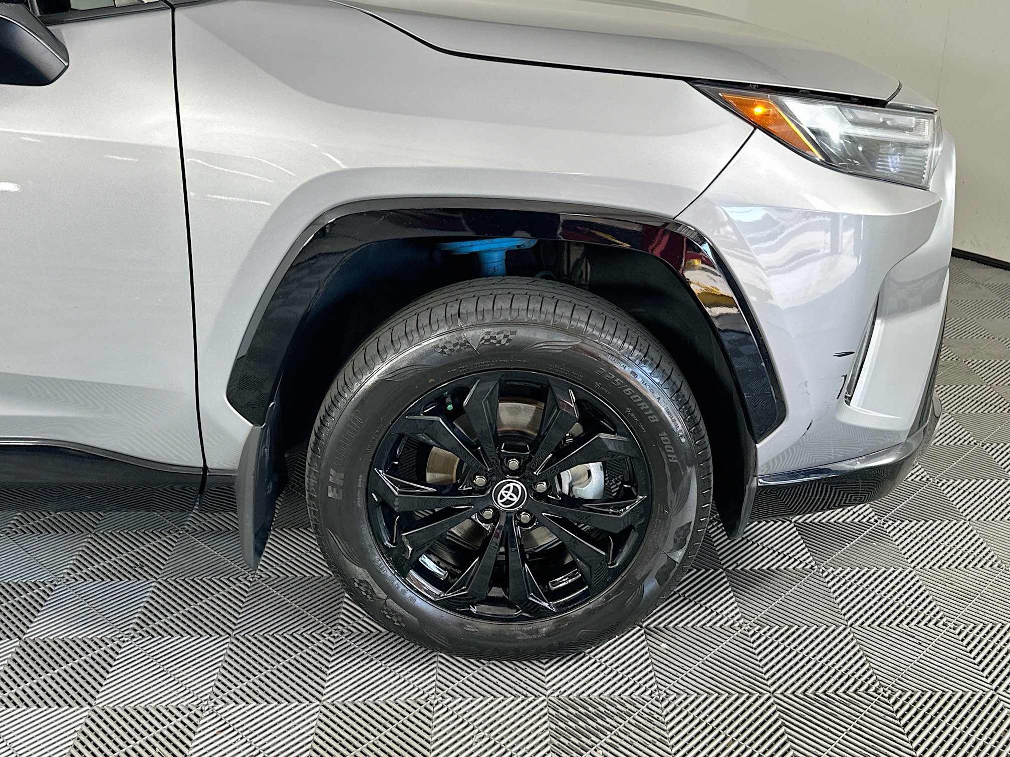 Used 2024 Toyota RAV4 XSE AWD/4WD image 11