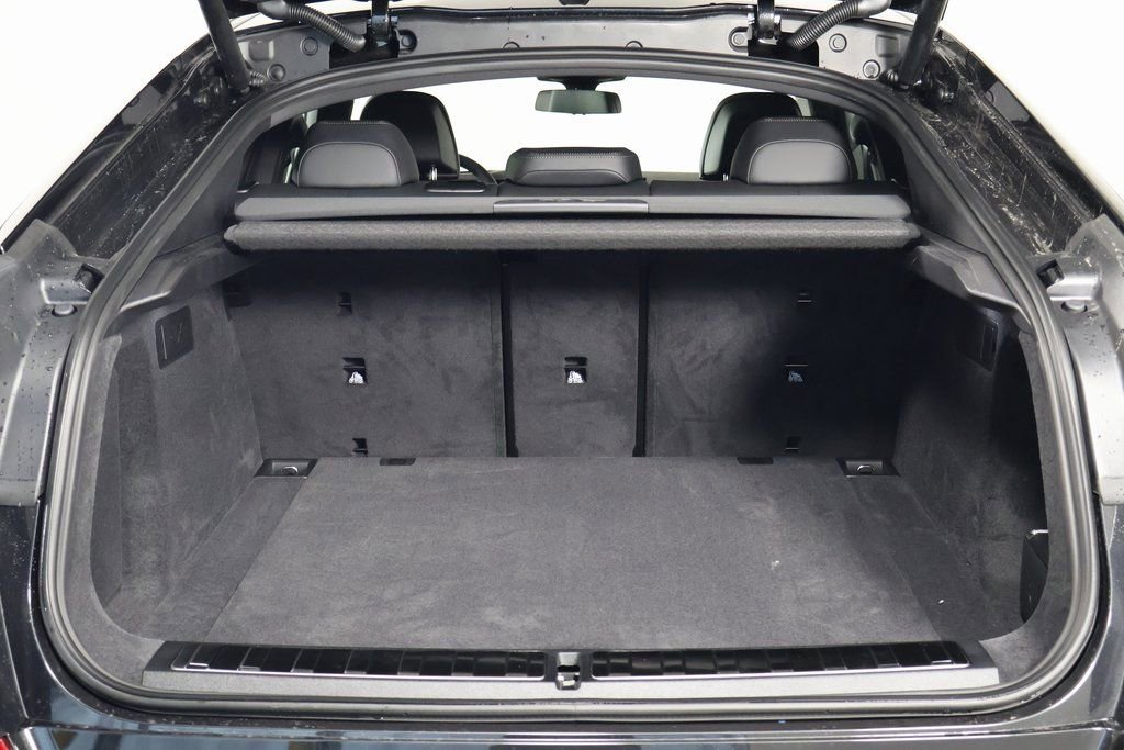 New 2026 BMW X6 M60i image 8