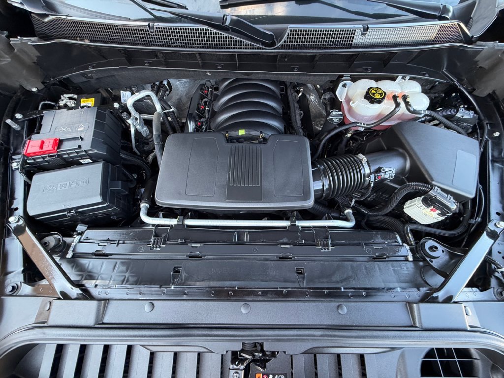 Used 2023 Chevrolet Silverado 1500 LTZ w/ Technology Package AWD/4WD image 9