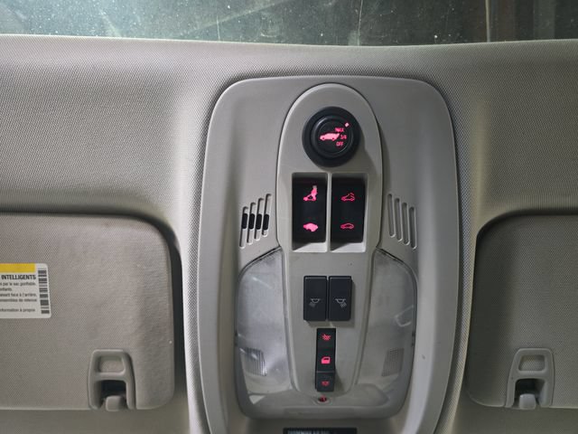 Used 2011 GMC Terrain SLT FWD image 14