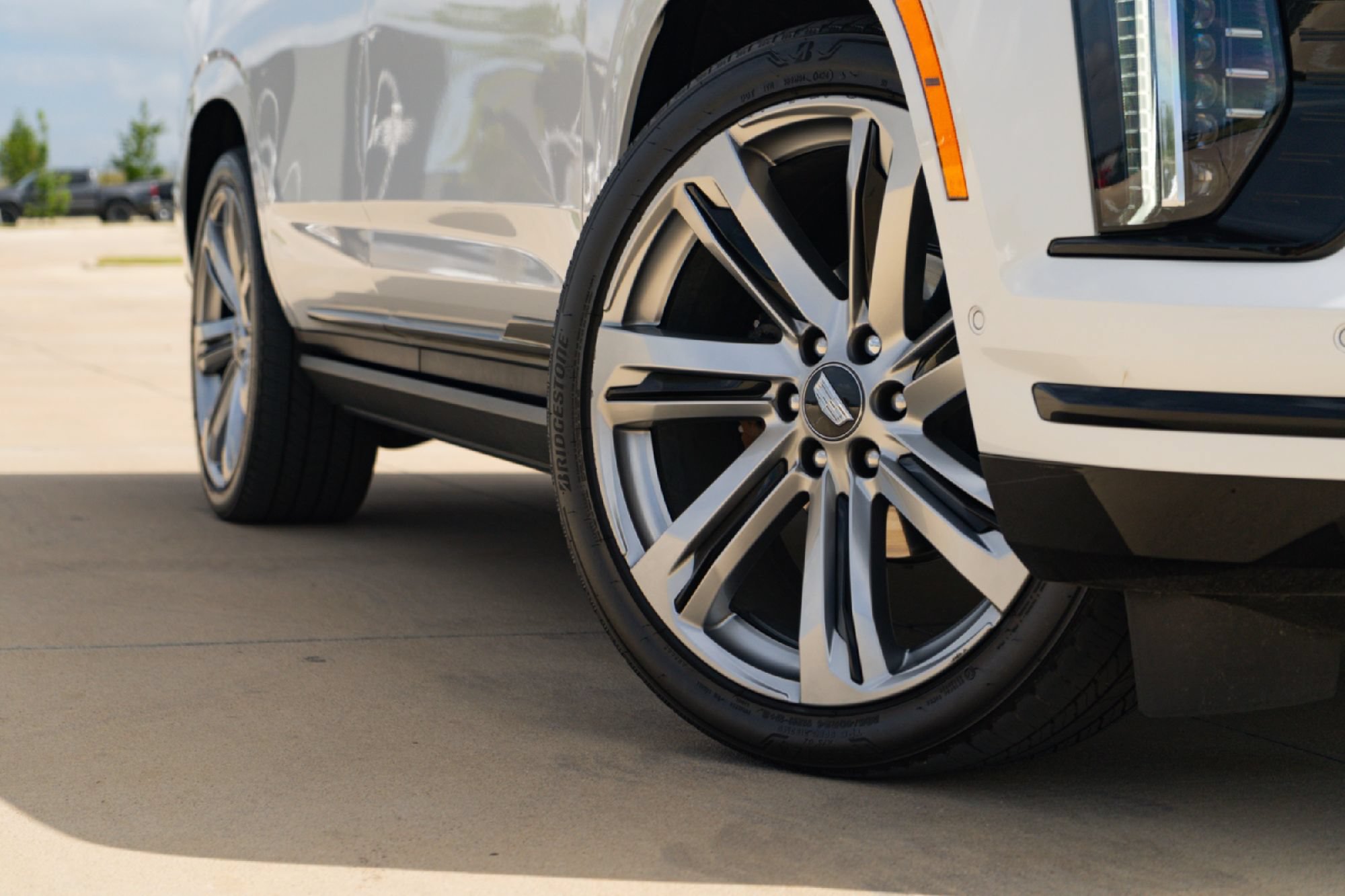 Used 2025 Cadillac Escalade Sport w/ Touring Package AWD/4WD image 2