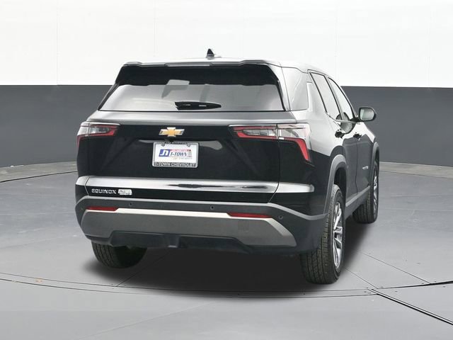 Used 2025 Chevrolet Equinox LT FWD image 12