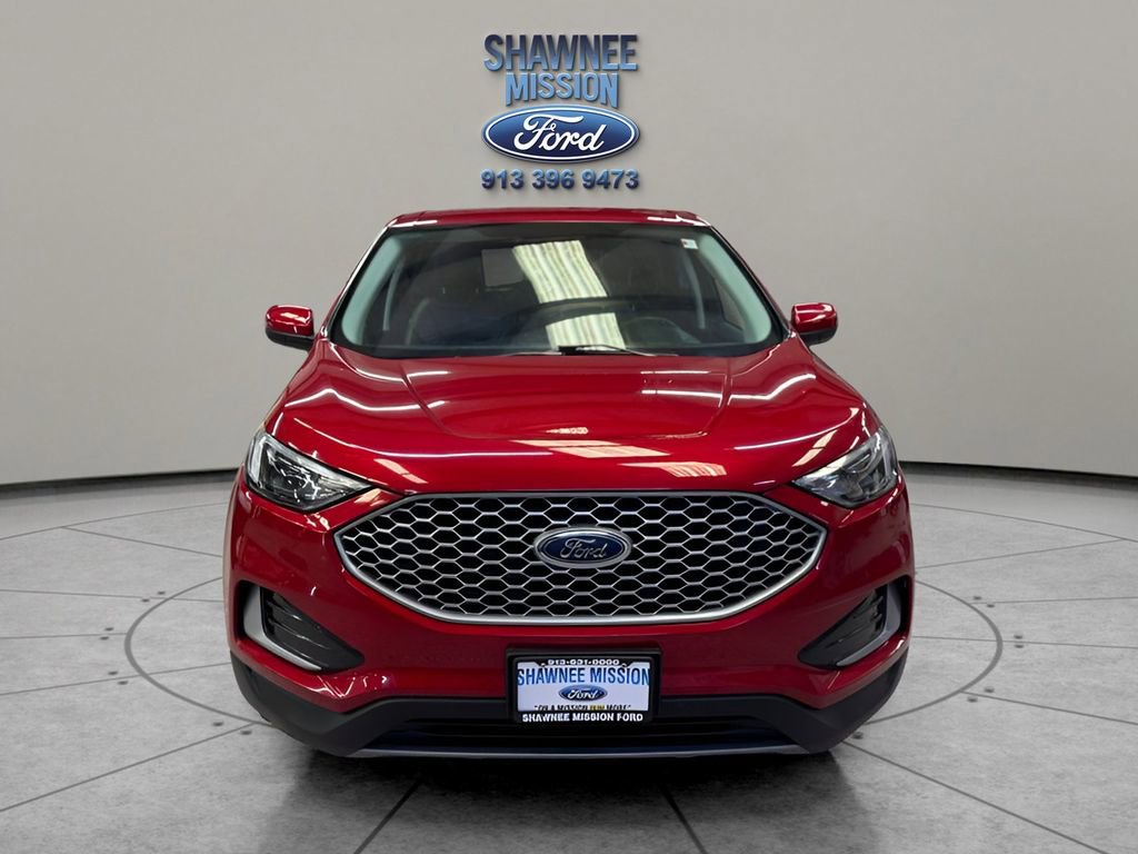 Used 2023 Ford Edge SEL image 2