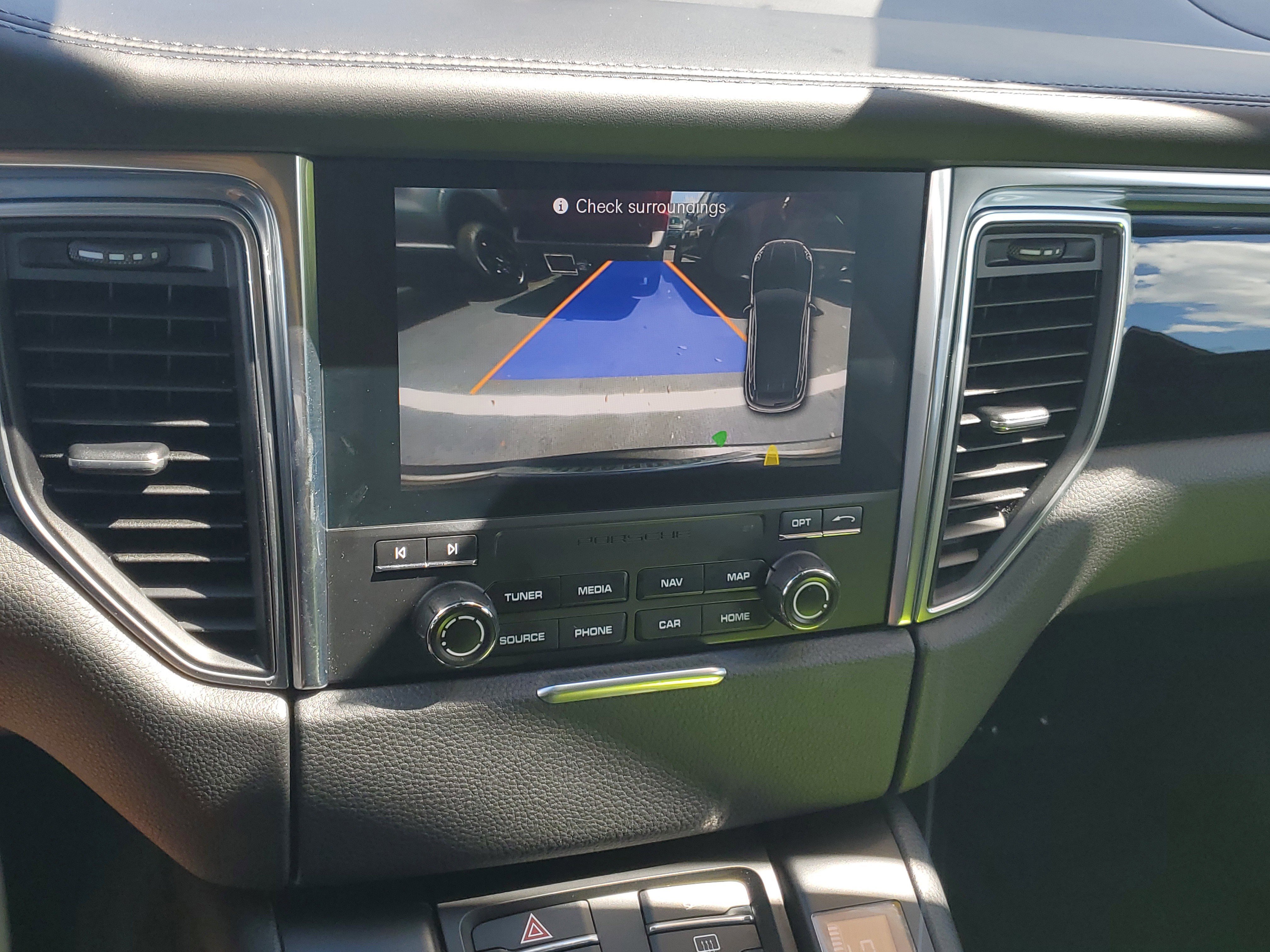 Used 2018 Porsche Macan image 26