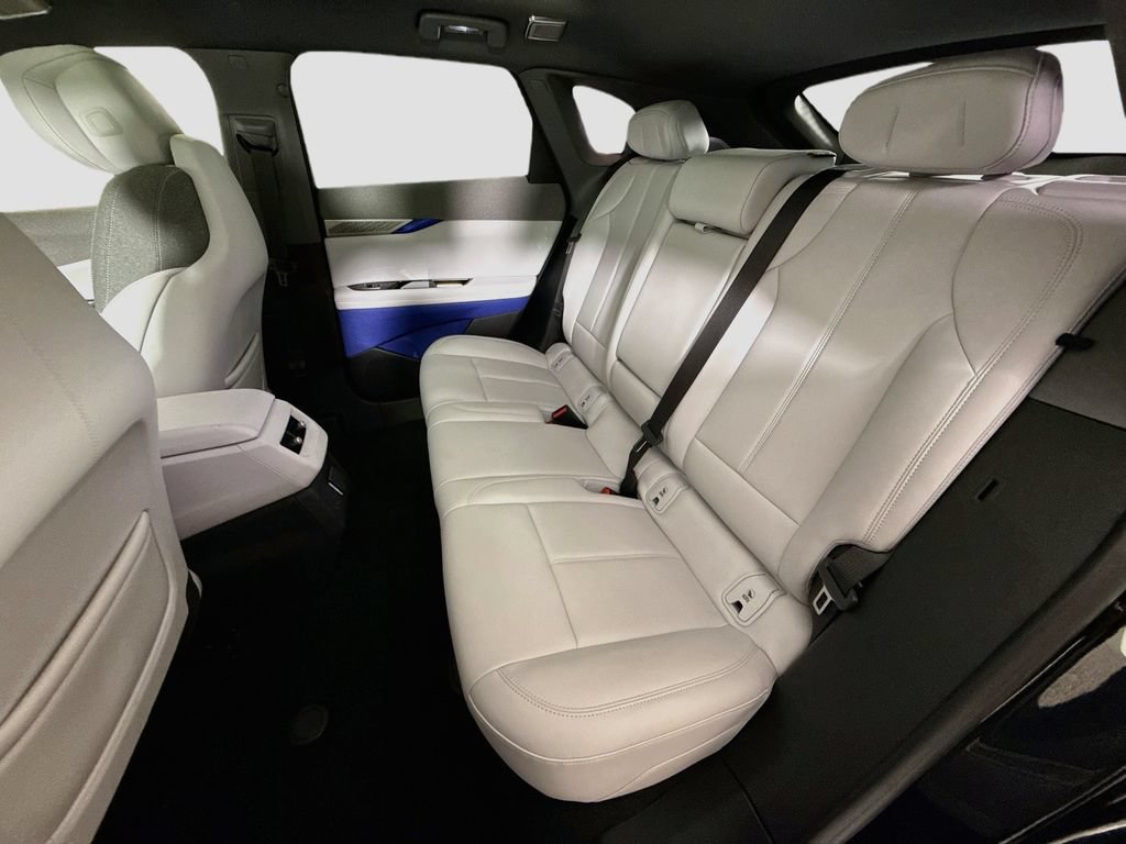 Certified 2025 Cadillac Optiq Sport 1 AWD/4WD image 26