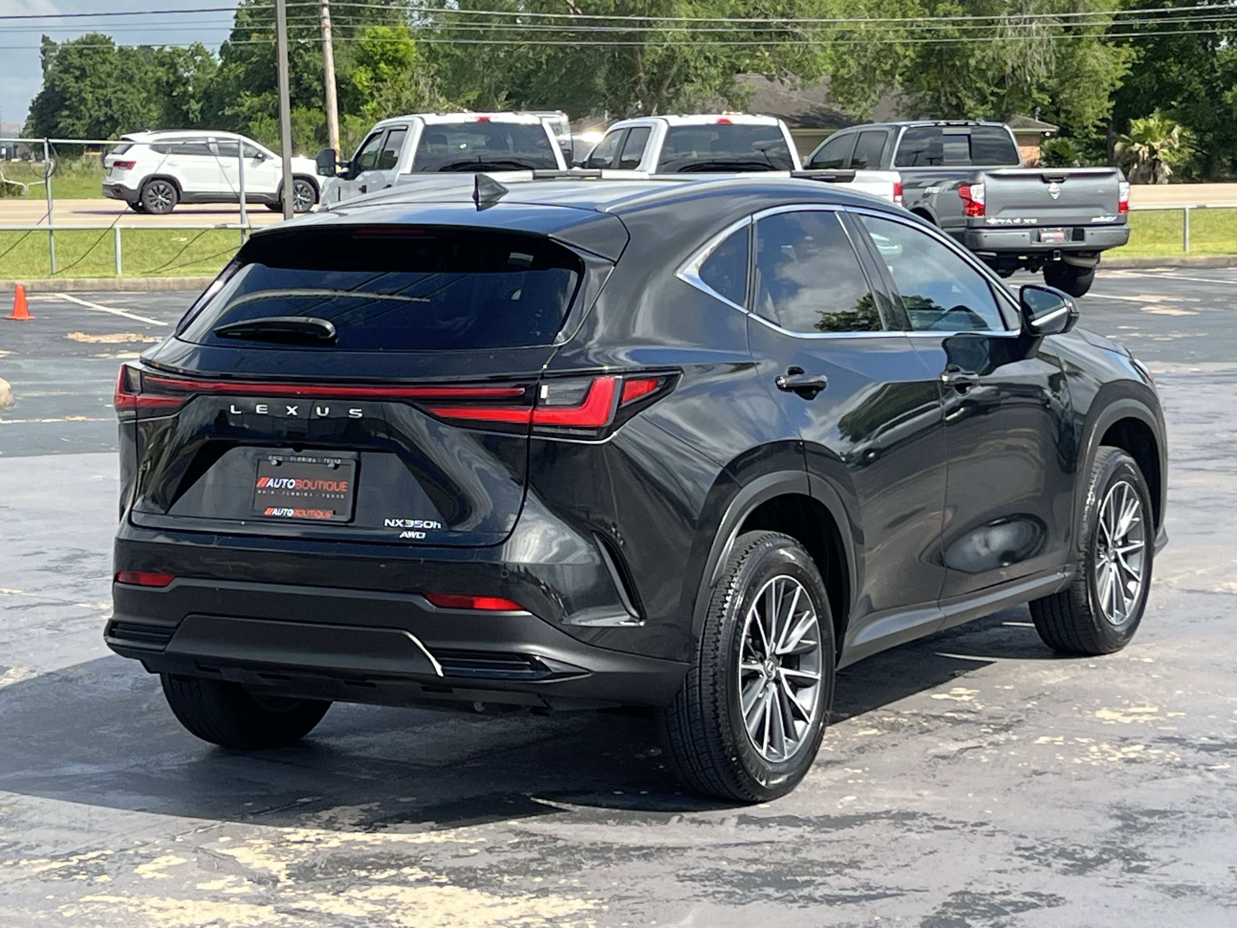 Used 2024 Lexus NX 350h AWD w/ Vision Package image 9