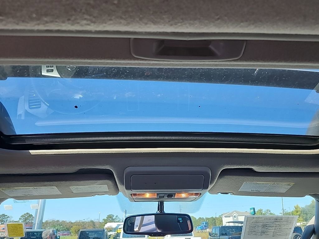 Used 2018 Nissan Frontier PRO-4X w/ Pro-4x Luxury Package image 24