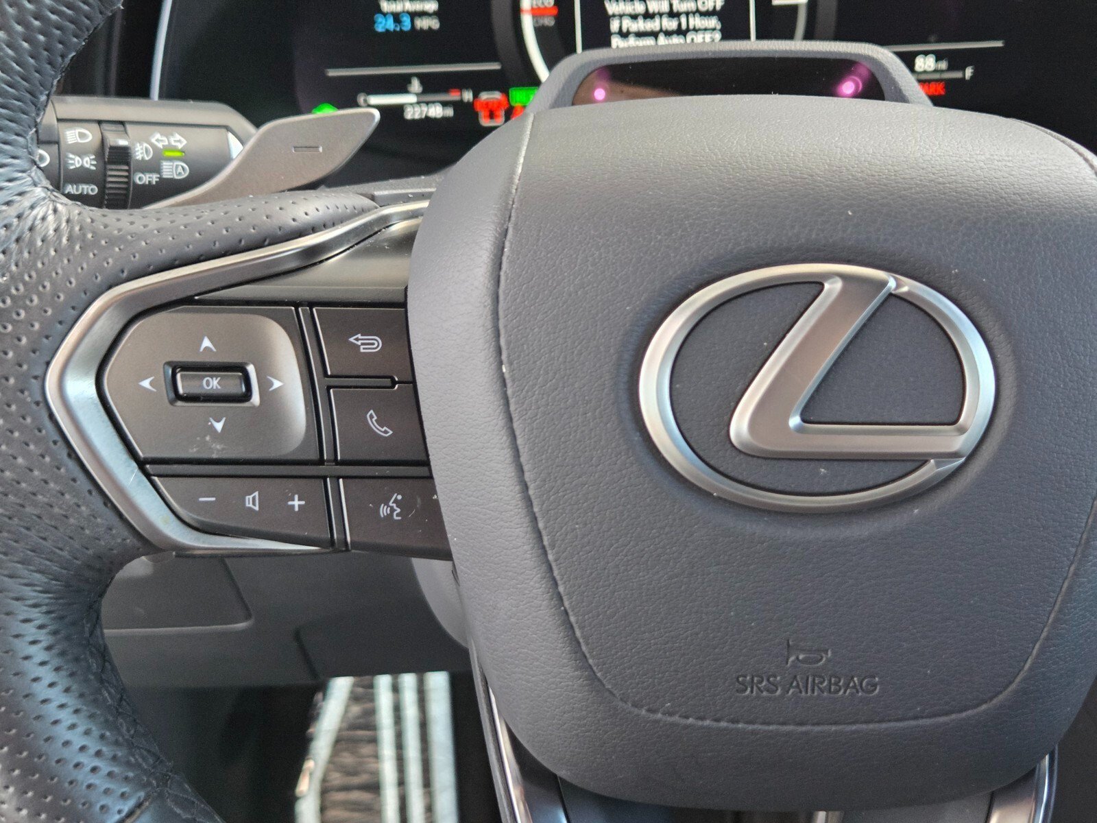 Used 2025 Lexus TX 500h AWD w/ Technology Package image 27