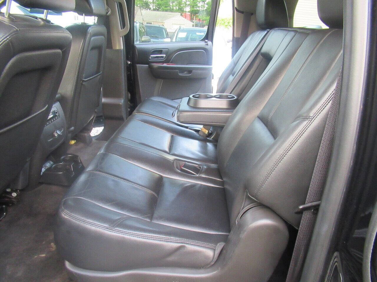 Used 2013 Chevrolet Suburban LT AWD/4WD image 26