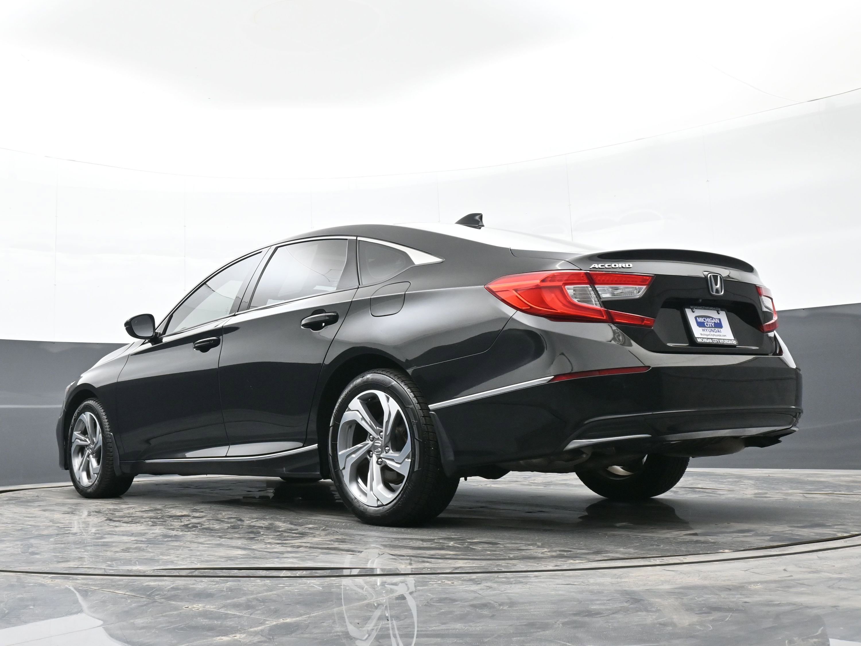 Used 2018 Honda Accord EX-L image 38