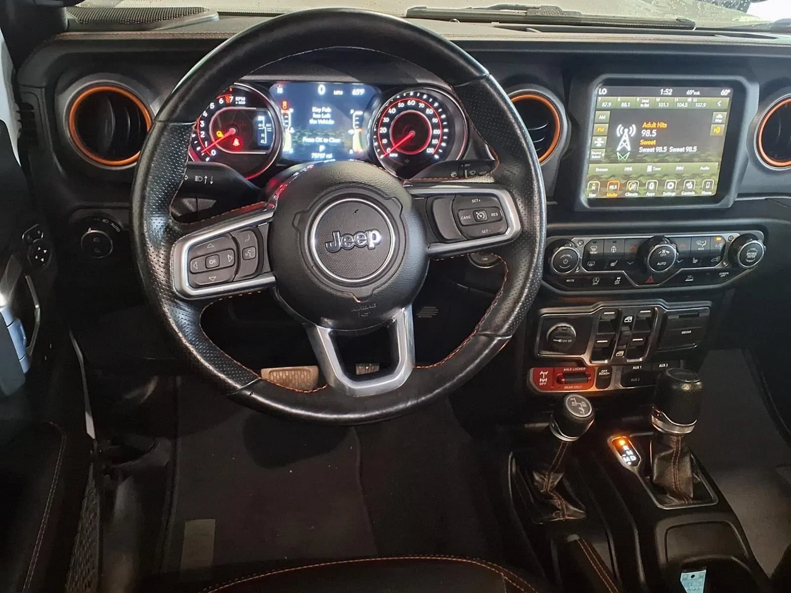 Used 2022 Jeep Gladiator Mojave w/ Cold Weather Group AWD/4WD image 13